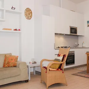 casa-agape-mazzini-santorsola.emilia-romagnahotels.net/