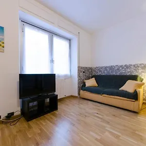 hintown-couzy-flat-albaro-a-pochi-minuti-dal-mare.hotelitalianriviera.com/